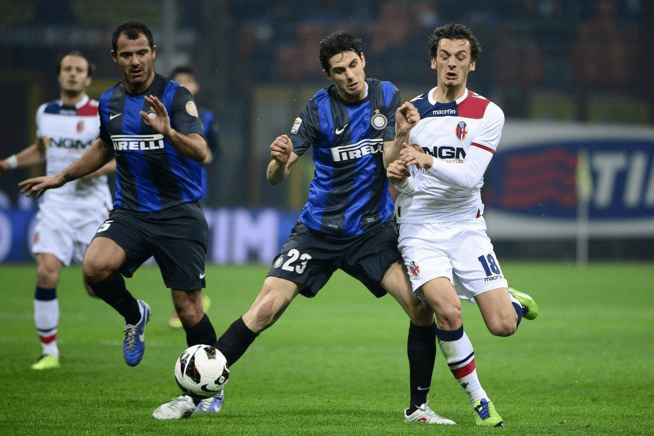 转折点比利亚雷亚尔止住颓势；西甲今晨攻防权衡；赛场秩序良好；球探报告显示潜力的简单介绍