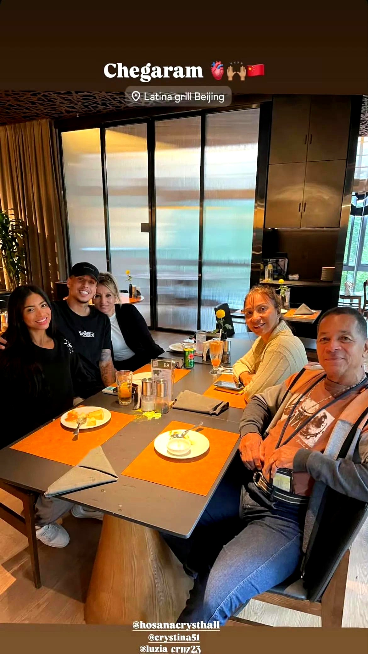 包含山东泰山今晨手感冰凉，志在意大利杯名次提升，更衣室稳定，资深球员宣示担当的词条